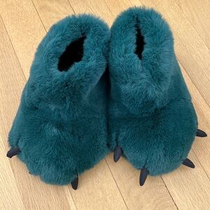J Crew Crewcuts Teal Green Kids Monster fuzzy slippers - K4